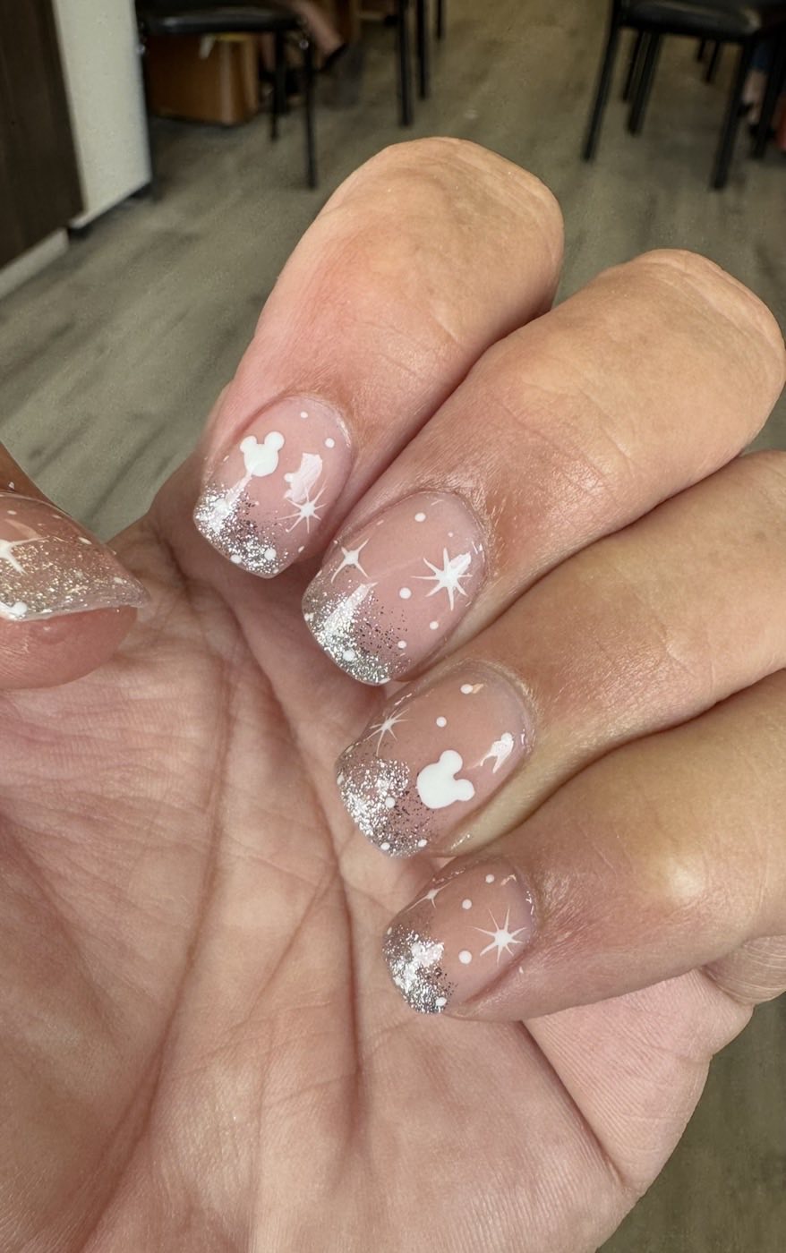Elegant Nails & Spa in Bay Shore, New York