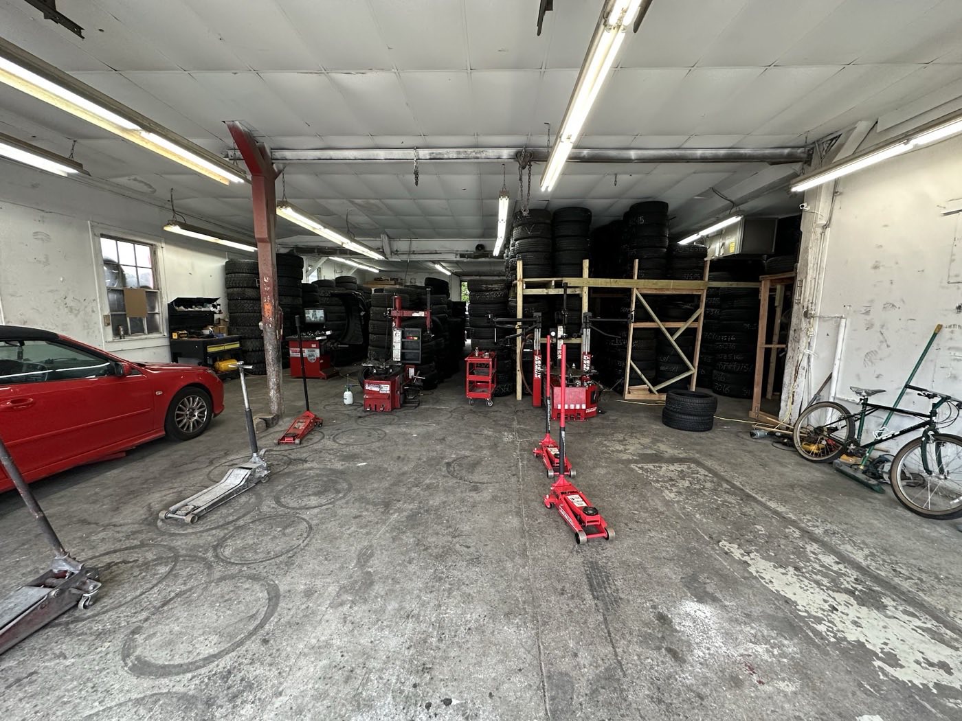 RC Tire shop and Flat-fix in Bay Shore, New York